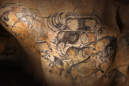 Découverte de la préhistoire et géologie exceptionnelle des gorges de l'Ardèche avec un âne